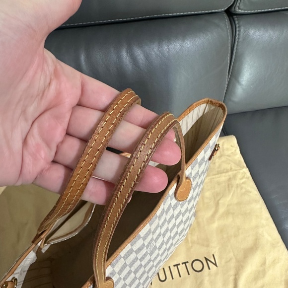 Louis Vuitton Neverfull Mm - Picture 9 of 11